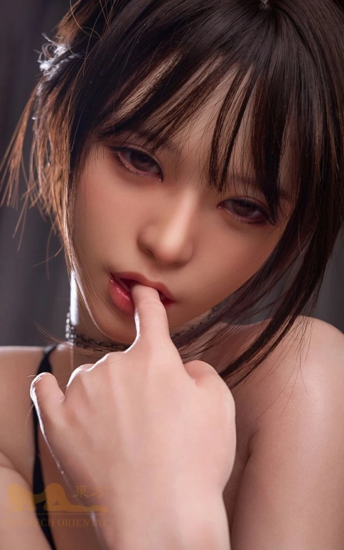 Runa, uma beleza serena e cativante • SiliconGirls