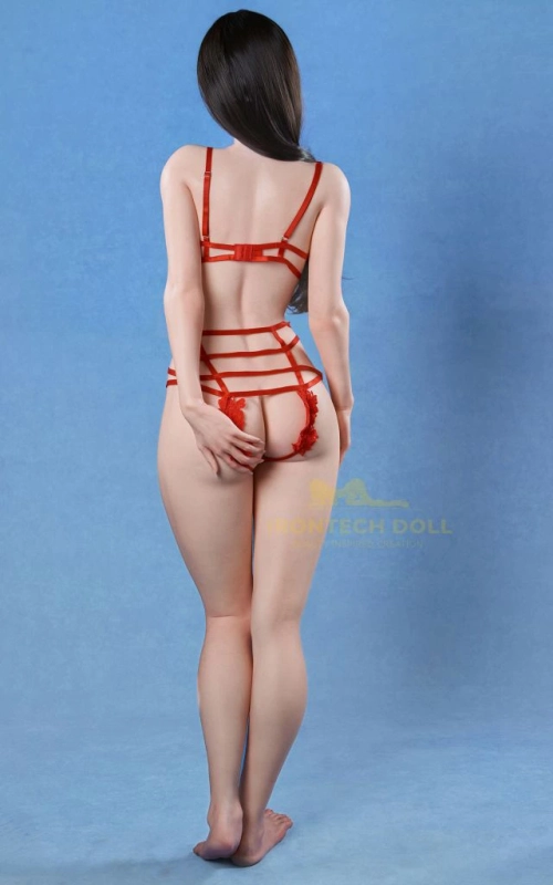 Millie; beleza única como um floco de neve • SiliconGirls