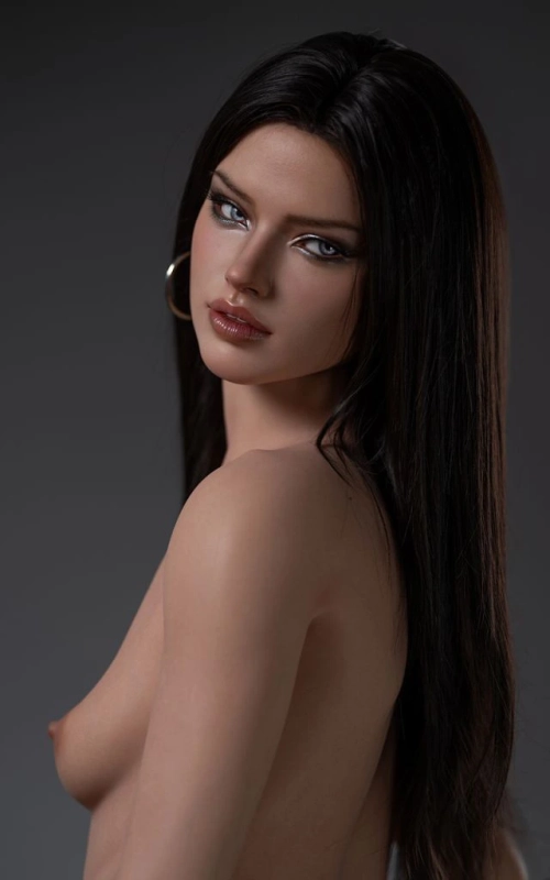 Estella, una belleza llena de fuego y placer • SiliconGirls
