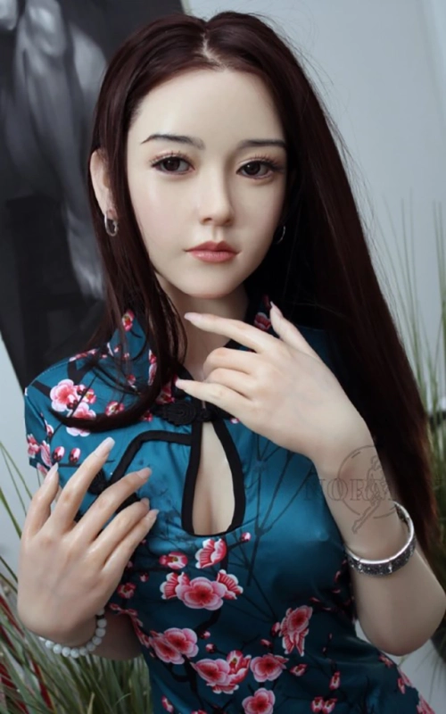 Xuin, uma asiática muito excitante • SiliconGirls
