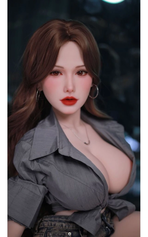 Mini Daisy, tu pequeña y sexy amante • SiliconGirls
