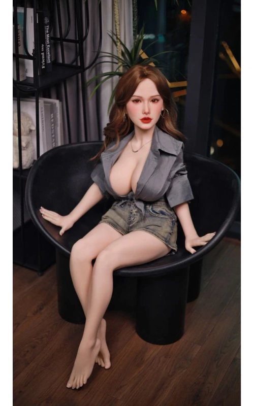 Mini Daisy, tu pequeña y sexy amante • SiliconGirls