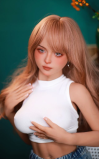 Mini Nia, uma loira muito decidida • SiliconGirls