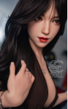 Queenie, belleza asiática • SiliconGirls
