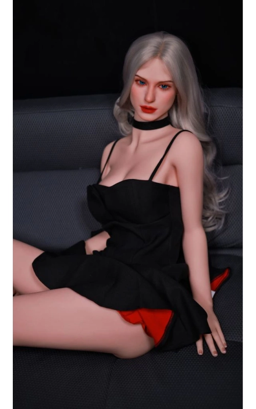 Julia, a tua amante doce e leal • SiliconGirls