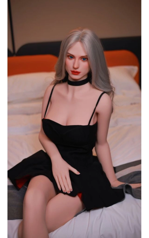 Julia, a tua amante doce e leal • SiliconGirls