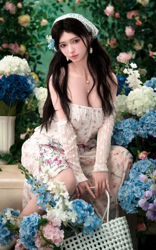 Tsukiya, um sussurro entre as flores • SiliconGirls