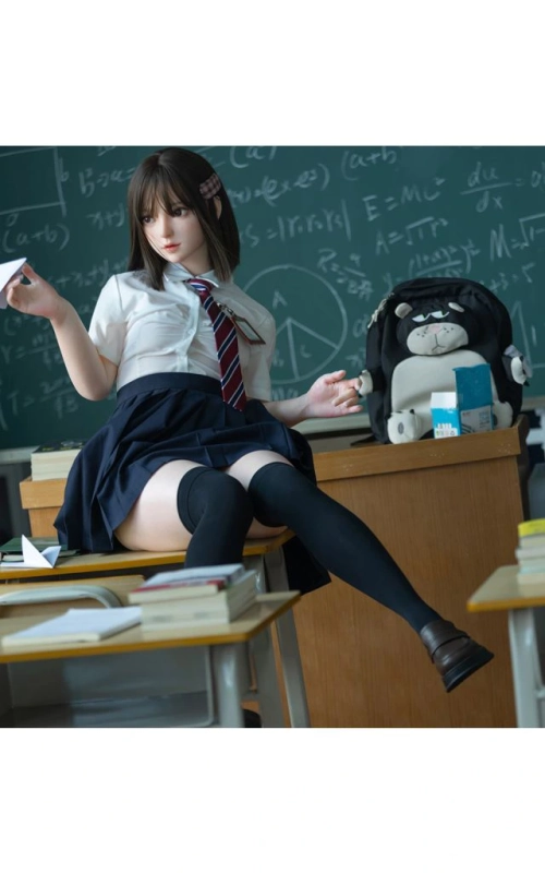 Nanako, a tua rapariga alegre e sorridente • SiliconGirls