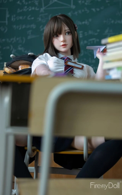 Nanako, a tua rapariga alegre e sorridente • SiliconGirls