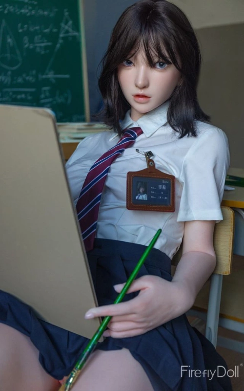 Shirley, a estudante tímida e sensível • SiliconGirls