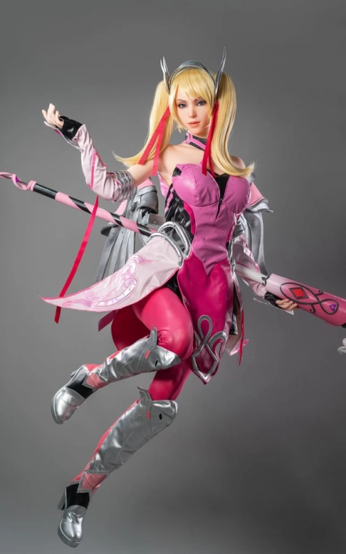 Mercy: la cautivadora heroína de Overwatch • SiliconGirls