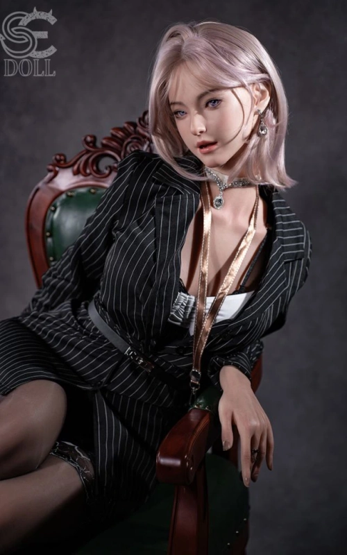 Shion, glamour e poder • SiliconGirls