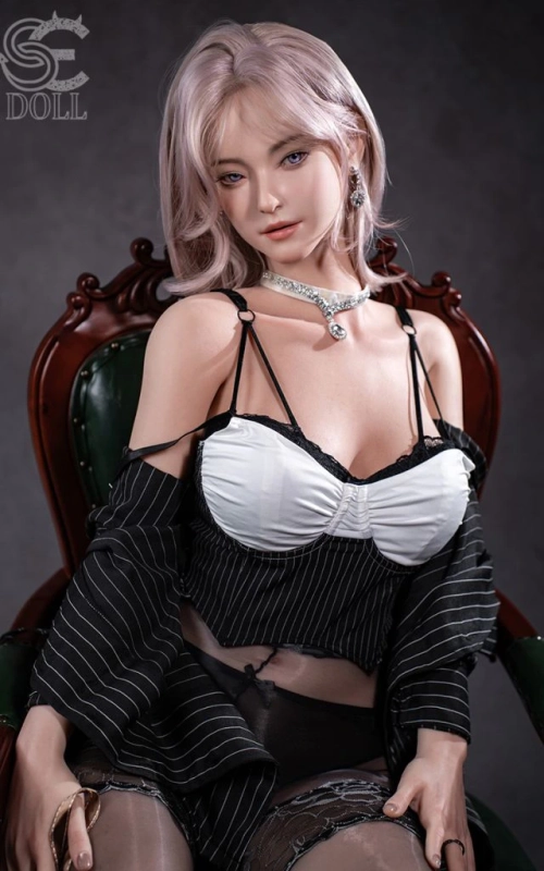 Shion, glamour e poder • SiliconGirls