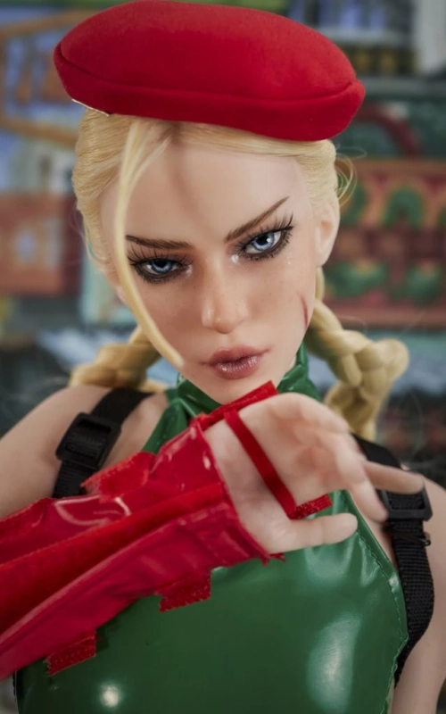 Cammy, coxas de aço • SiliconGirls