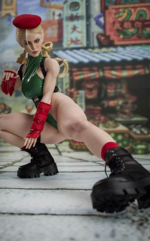 Cammy, coxas de aço • SiliconGirls