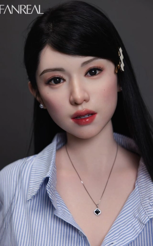 Kimmy, uma beleza oriental irresistível • SiliconGirls