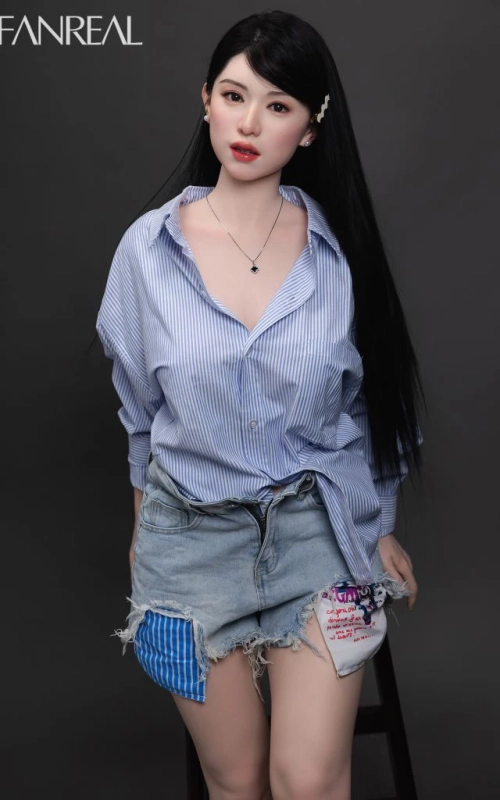Kimmy, uma beleza oriental irresistível • SiliconGirls