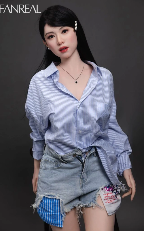 Kimmy, uma beleza oriental irresistível • SiliconGirls