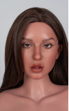 Dafne, curvas peligrosas en encaje negro • SiliconGirls