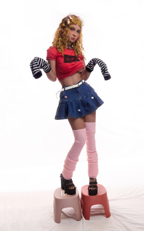 Roxxi, inocente e ativa • SiliconGirls