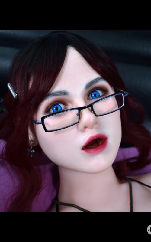 Hazel, tu profesora privada • SiliconGirls