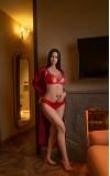 Evangeline, una morena muy explosiva • SiliconGirls
