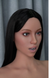 Evangeline, una morena muy explosiva • SiliconGirls