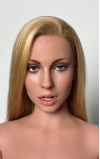 Delia, una ardiente y complaciente compañera sexual • SiliconGirls