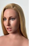 Delia, una ardiente y complaciente compañera sexual • SiliconGirls