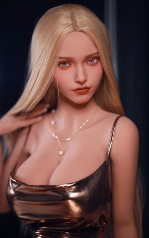 Nia, una rubia muy decidida • SiliconGirls