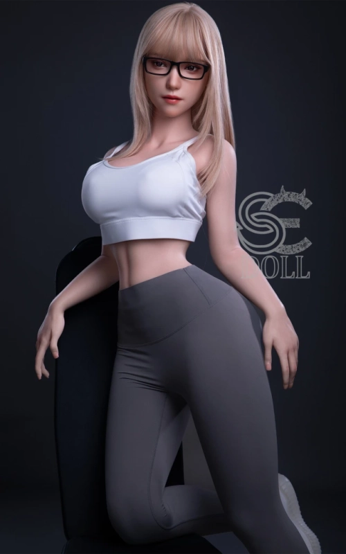 Queena G.