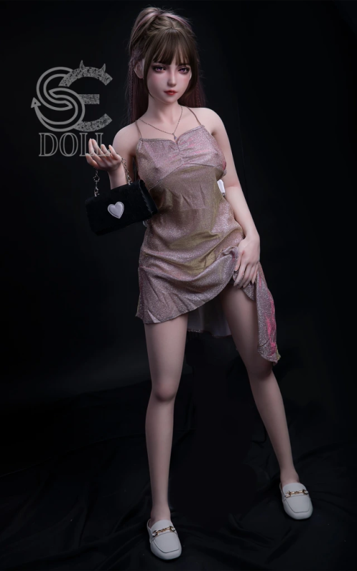Yuukina, juventude e beleza