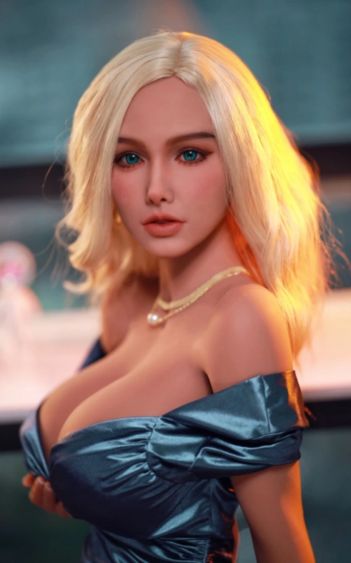 Eveni, tu compañera en el paraíso • SiliconGirls