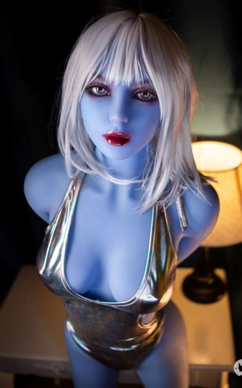 Nova, tu chica alien en celo • SiliconGirls