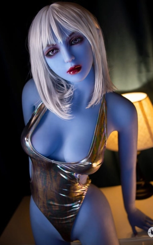 Nova, tu chica alien en celo • SiliconGirls