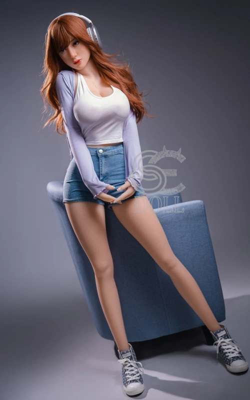 Skyla, joven y libre • SiliconGirls