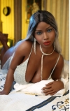 Lola, la reina de las curvas más sexy • SiliconGirls
