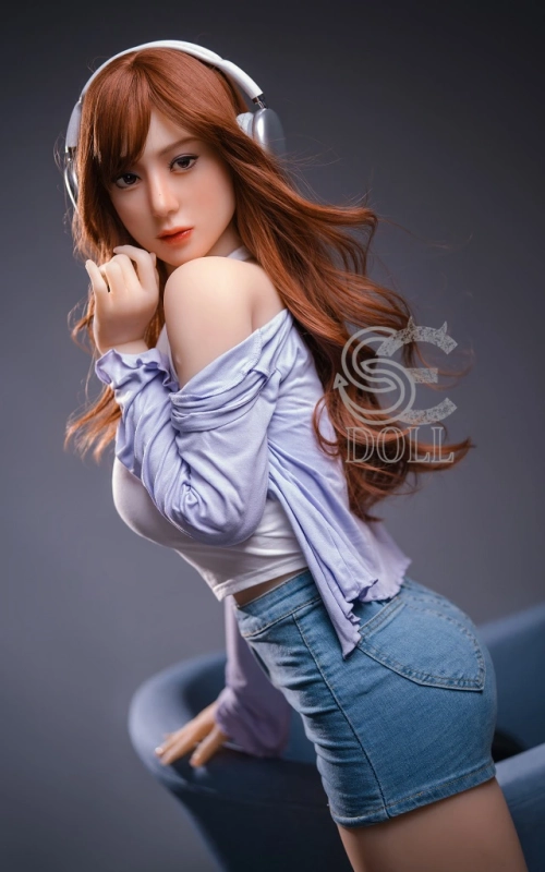 Skyla, joven y libre • SiliconGirls