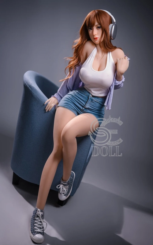 Skyla, joven y libre • SiliconGirls