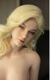 Lubby, una rubia ardiente y fogosa • SiliconGirls