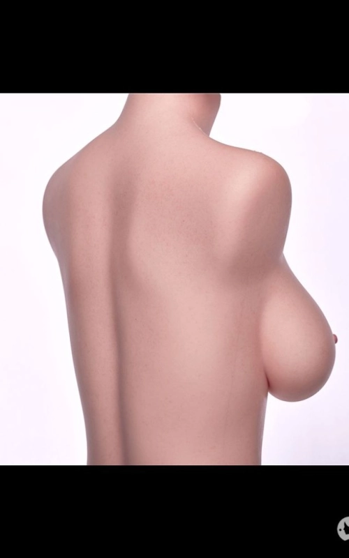 Busto realista Karmen