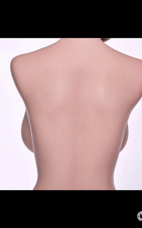 Busto realista Karmen