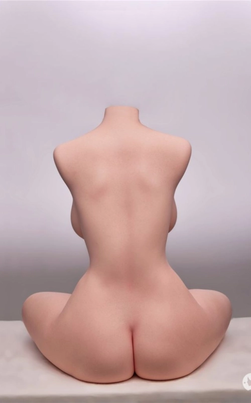 Busto realista Karmen