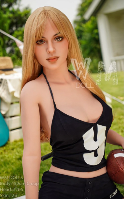 Yuliana, una chica muy servicial • SiliconGirls