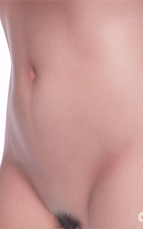 Busto realista Rebecca, deixa-te levar
