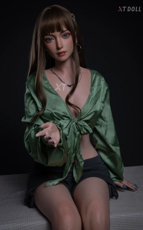 Flora Gremory, cuidadosa e dedicada • SiliconGirls