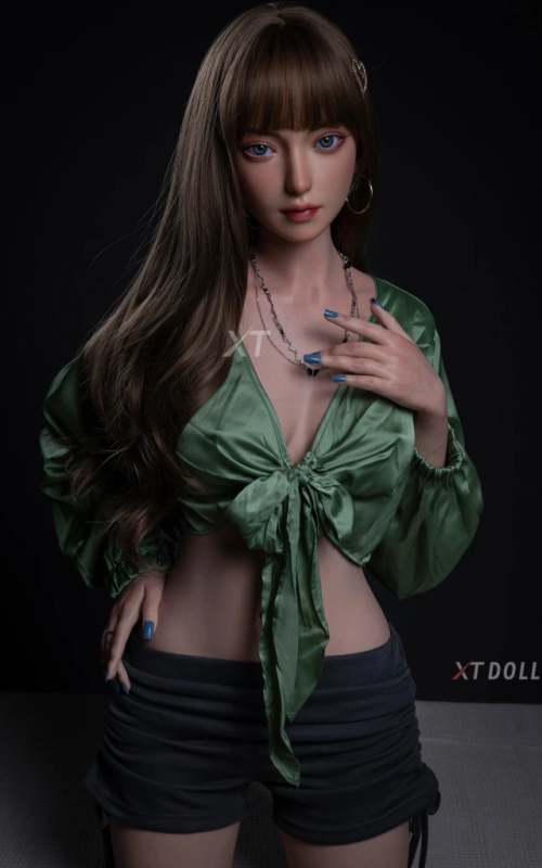 Flora Gremory, cuidadosa e dedicada • SiliconGirls