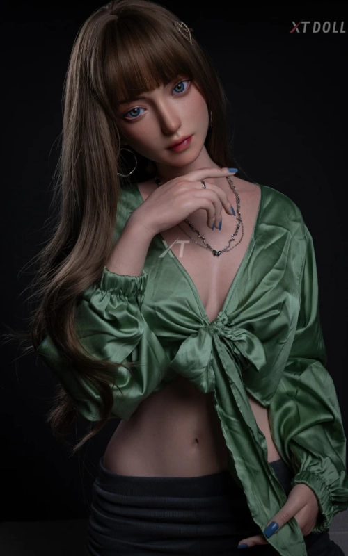 Flora Gremory, cuidadosa e dedicada • SiliconGirls