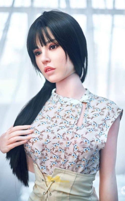 Angelina, a tua dama de companhia