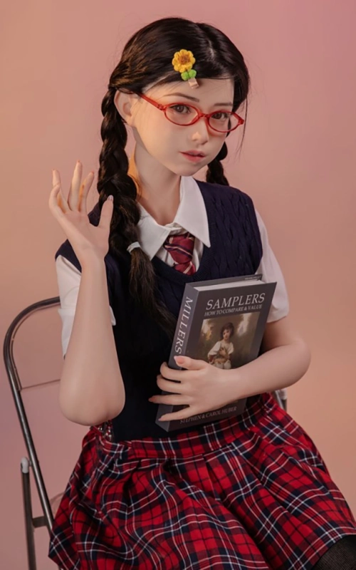 Tomomi, sua doce companhia • SiliconGirls